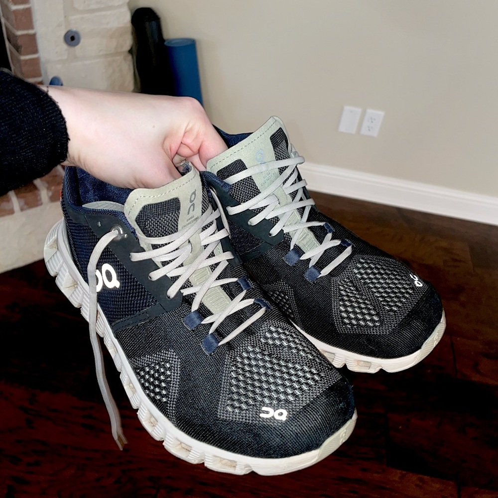 ON CLOUD X V2 Black - Pearl